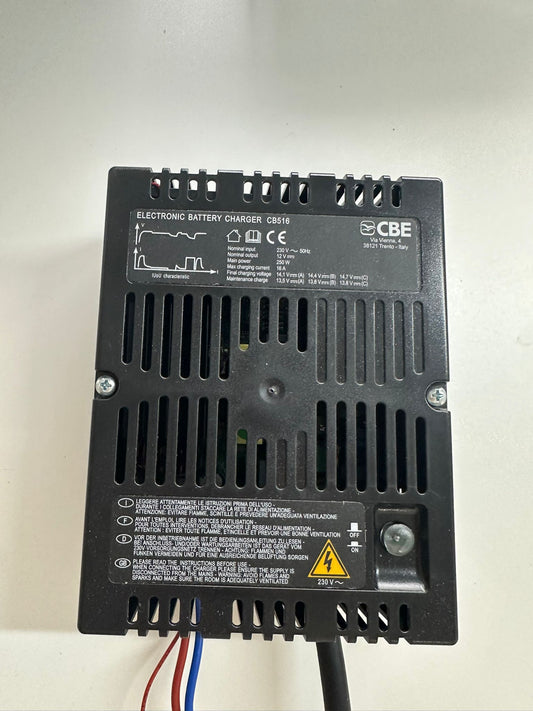 Automatik Ladegerät CB516